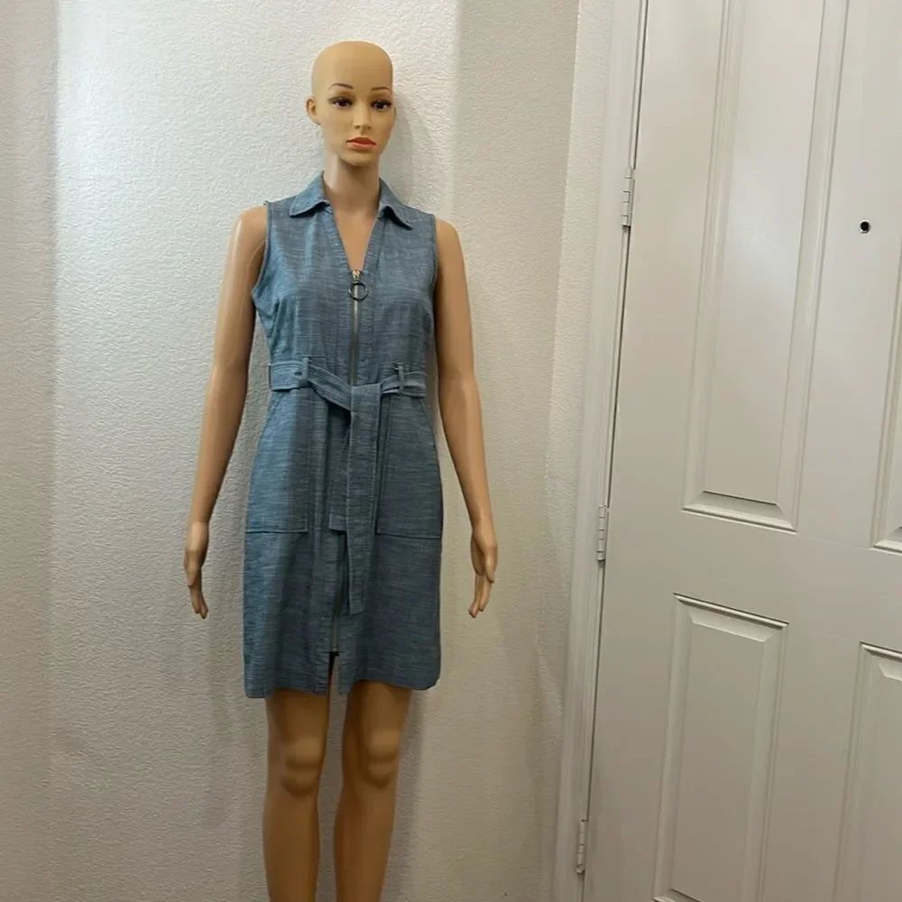 Sharagano Women’s Dress VNeck Sleeveless Belted Sheath Chambray Pockets Sz 4 P